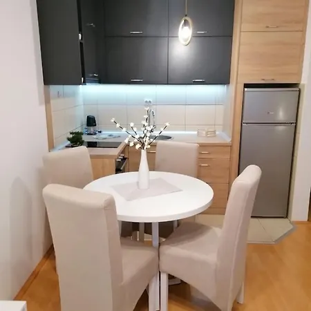 Emili Ягодина