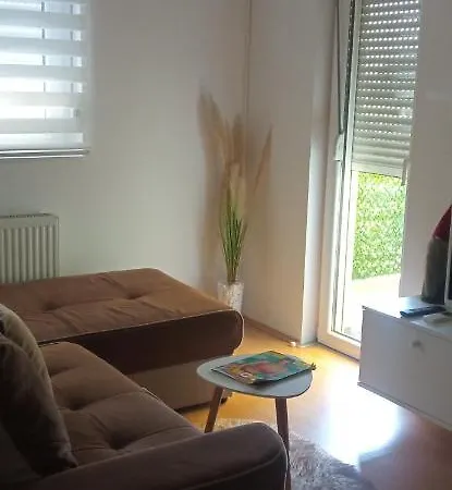 Διαμέρισμα Emili *