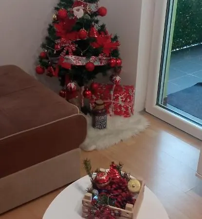 Emili * Ягодина